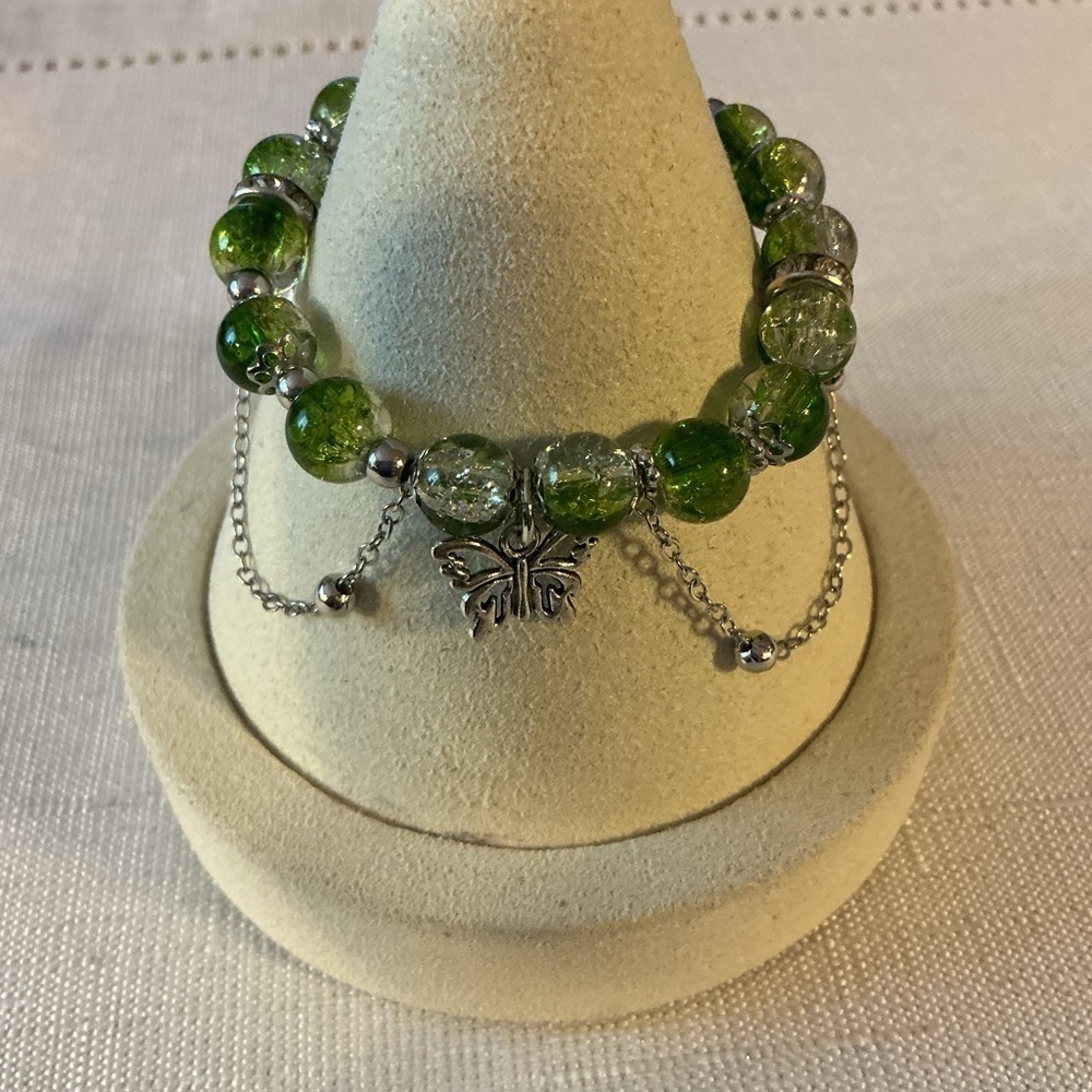Green Crackle Glass Charm Bracelet